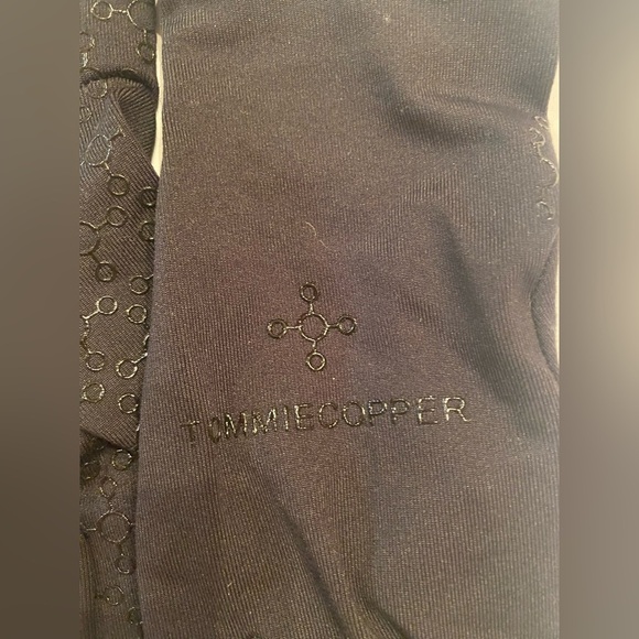 Tommie Copper Infrared Compression Fingerless Gloves and Wrists - Black Large - Picture 16 of 16